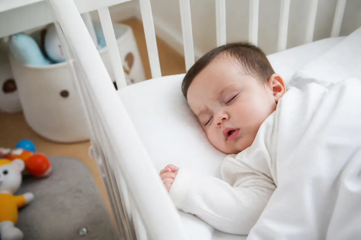 Est-ce dangereux que mon bébé ait le nez bouché la nuit ?